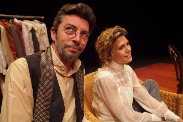  La pieza teatral 'La teua mà en la meua' llega este domingo al Palau de Congressos de Peñíscola