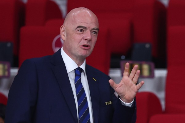 Infantino podrá continuar como presidente de FIFA hasta 2031
