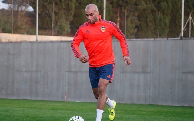 Ryan vuelve a trabajar con el grupo y Abdennour comienza a tocar balón