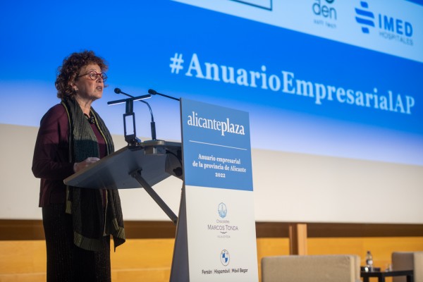 Bueno fija Alicante como referente en digitalización y la innovación como motor de competitividad 
