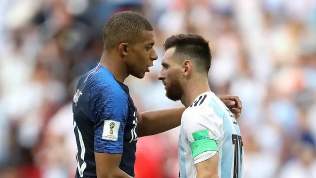Mbappe 3, Messi 0
