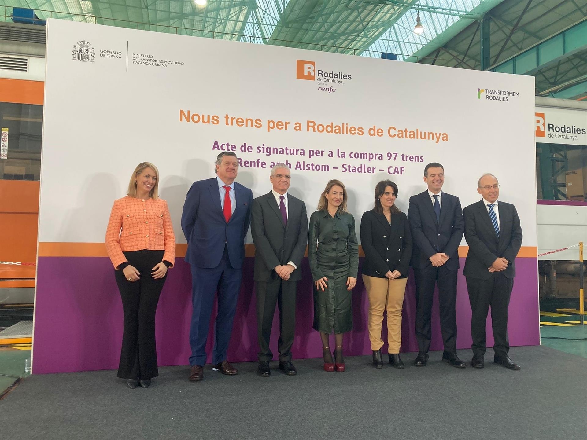 Renfe firma con Alstom, Stadler y CAF la compra de 97 trenes para Rodalies por 858,4 millones