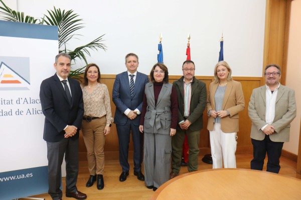 Los alumnos de medicina de la Universidad de Alicante harán prácticas en IMED Hospitales 