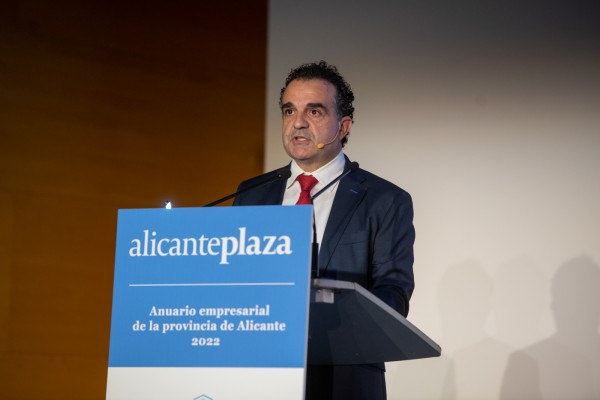 Miquel González: 