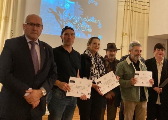 El Claustro de Alicante exhibe las obras de los premiados en el concurso 'Otoño fotográfico'