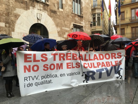 Montiel 'lava su conciencia' con los extrabajadores de RTVV
