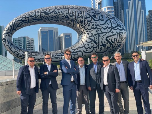 Ocho constructoras de la Región viajan a Emiratos Árabes en busca de oportunidades de negocio