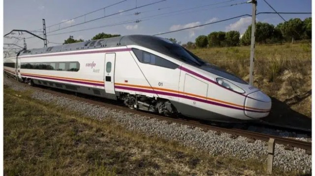 Renfe incorpora los trenes Avant en la línea Alicante-Murcia: 50 minutos de viaje y cuatro paradas