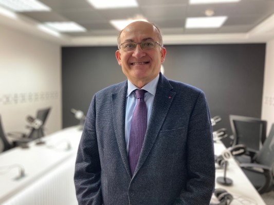 Calabuig responde a los empresarios: 