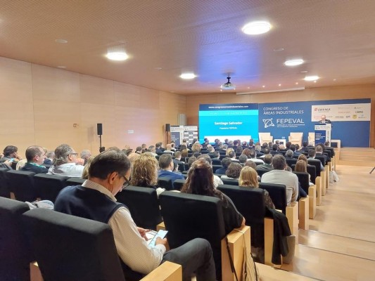 Las áreas industriales de la Comunitat se conjuran para lograr su modernización y profesionalización