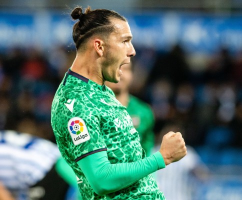 Son marcó ante el Alavés el segundo gol de su carrera profesional
