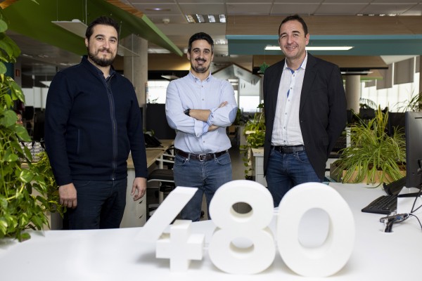 Cuatroochenta compra Conpas, uno de los tres mejores partners de Zoho en Europa