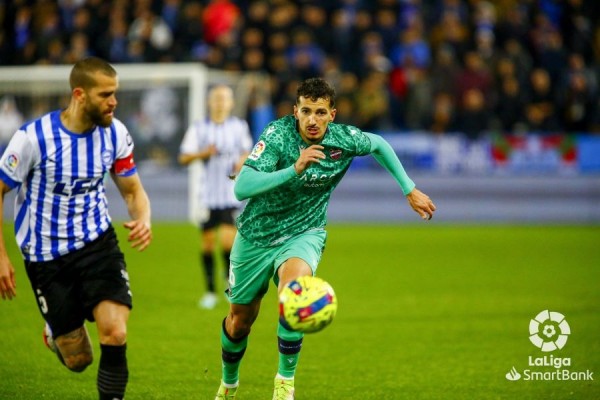 Álex Muñoz no estará en el duelo directo ante el Eibar