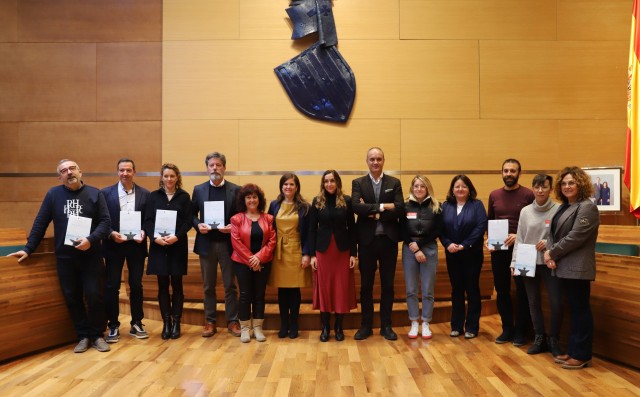 Once municipios reciben su guía 'Smart City' de la Diputació de València y Avaesen
