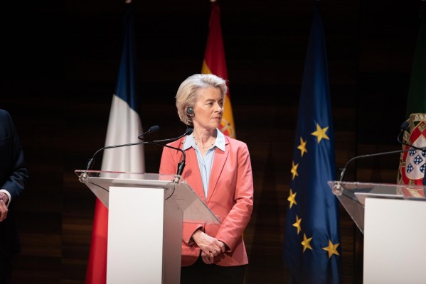 Von der Leyen pide un estándar ético común a las instituciones europeas