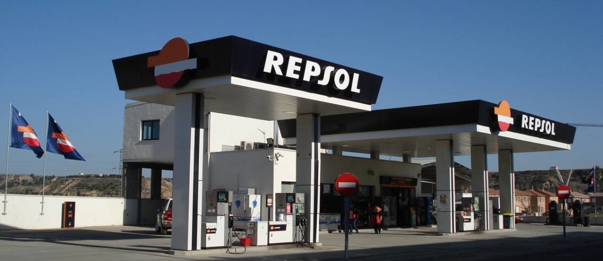 El tirón alcista de Repsol no mueve al Ibex 35 a media sesión