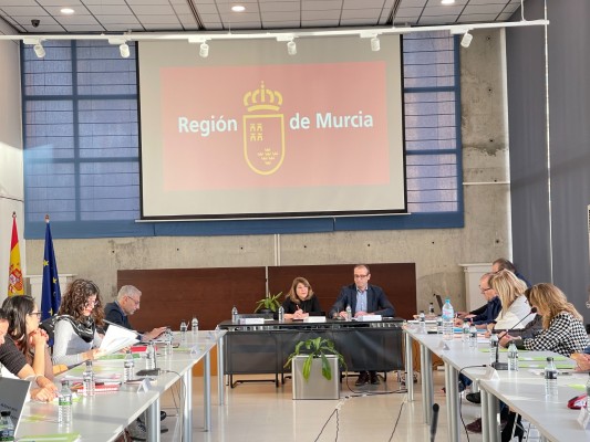 Acuerdan el calendario de las oposiciones de educación: 266 plazas en 2022; 579 en 2023 y 798 en 2024