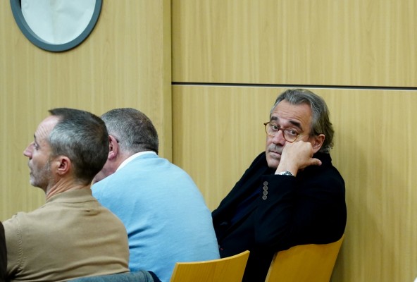Arturo Torró pide de la suspensión del juicio por la reforma de la malversación y la Sala lo rechaza