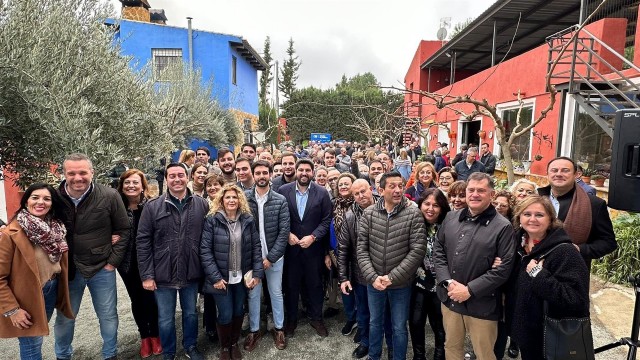 López Miras se une a la petición 