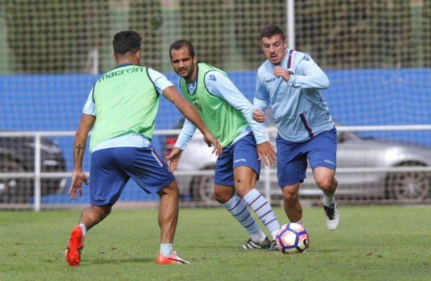 Muñiz comienza la planificación del duelo ante el Girona