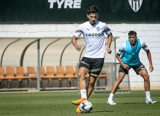 El Valencia retoma este lunes el trabajo ya con sus cuatro mundialistas
