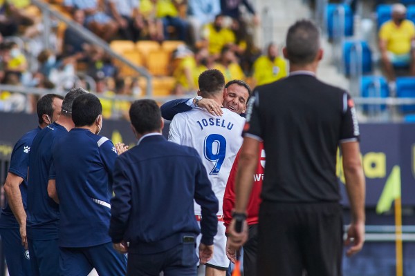 Calleja vuelve a Vitoria: buen sabor de boca y una cuesta abajo inevitable