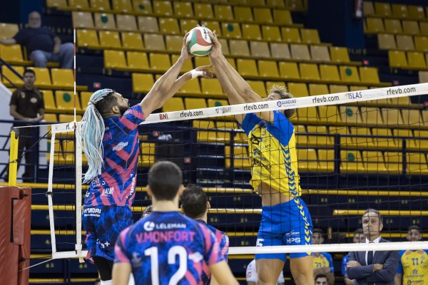 Conqueridor cierra la primera vuelta con derrota ante Guaguas y jugará los cuartos de la Copa ante Teruel

