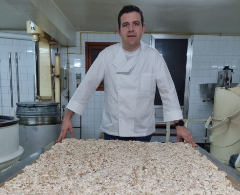 Atzeneta porta el seu torró a França i la República Dominicana i se situa en el mercat dels gelats artesans
