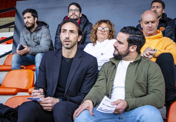 Emiliano Moretti estuvo observando a Jesús Vázquez
