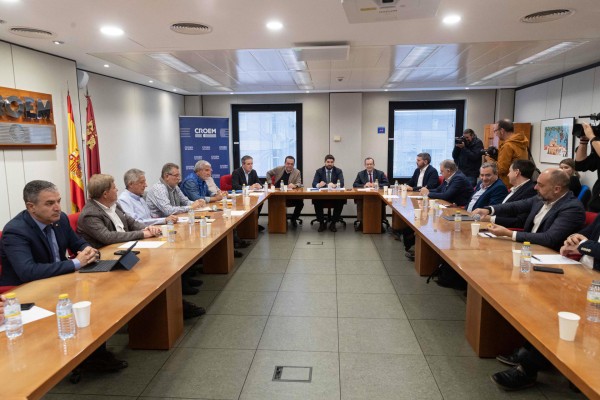 Los regantes se manifestarán el próximo viernes ante la Delegación contra el 