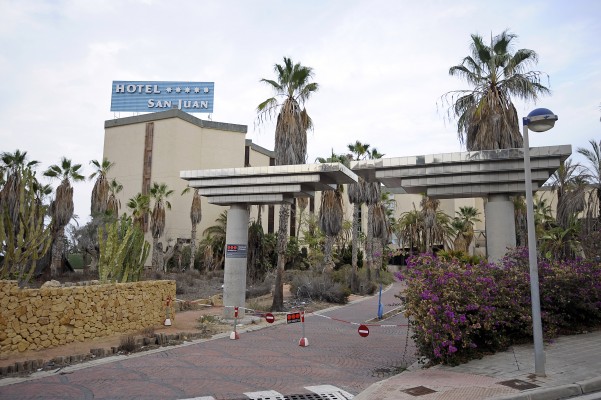 Adiós al Hotel Sidi: el Grupo TM logra permiso para reducirlo a escombros en seis meses
