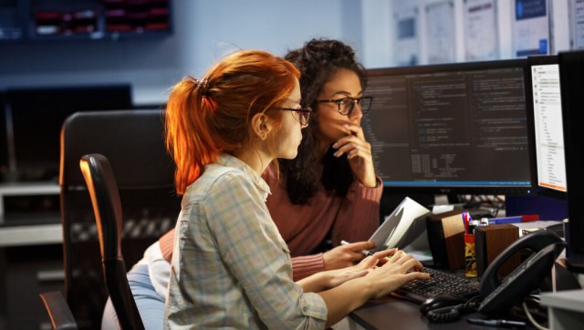 Mujeres tecnólogas: ¿Por qué cada vez hay menos?