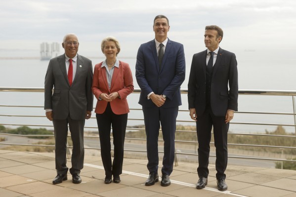 El corredor submarino H2Med tendrá dos trazados y su coste rondará los 2.500 millones