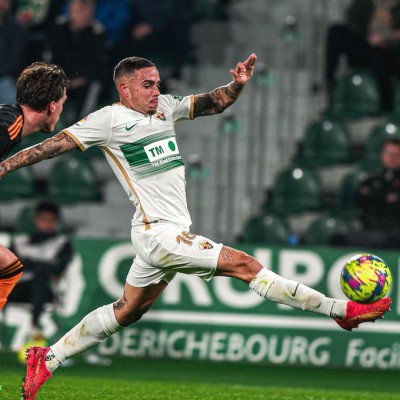 El Leeds se lleva el Festa d’Elx ante un Elche revitalizado