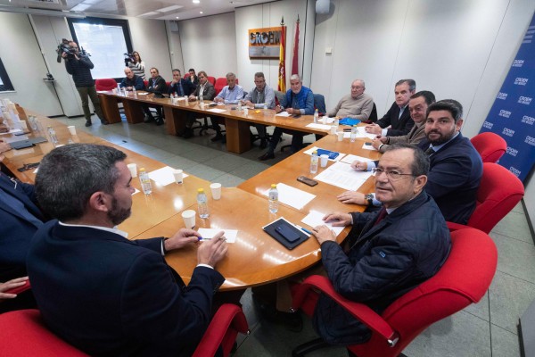 Los regantes del Segura, indignados, se preparan para volver a manifestarse antes de Navidad