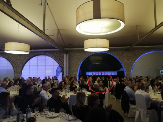 Emilio Argüeso se hace visible en la comida de Navidad del PP de Alicante 