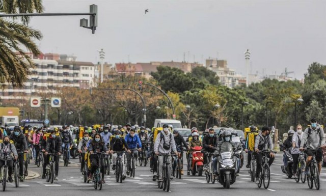UGT lidera la defensa de los 'riders' con una organización propia dentro del sindicato