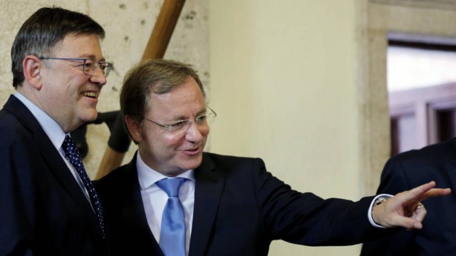 Malestar de Puig por la contraprogramación de Moragues el Día de la Constitución