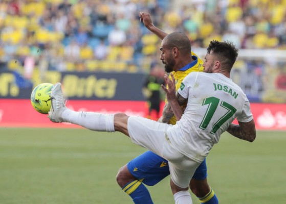 El Cádiz-Elche de la temporada pasada se ve salpicado por la 'Operación Conífera'