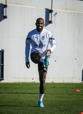 El Valencia vuelve a los entrenamientos y recupera a Foulquier
