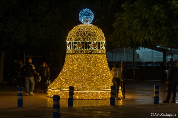 El robo de luces y material deja sin luces ni adornos navideños a los vecinos de El Bohío y la barriada Virgen de la Caridad (Las 600)