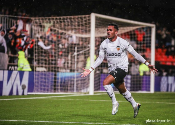 La Roma también quiere guardarse un porcentaje de un futura venta de Justin Kluivert