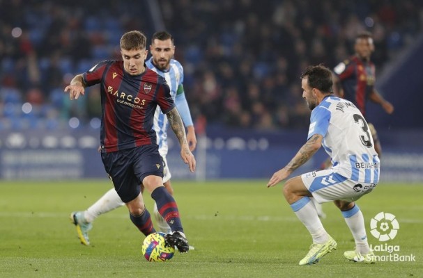 Montiel e Iborra se echan el Levante a la espalda