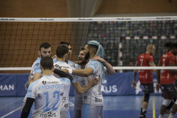 Conqueridor vuelve a la senda del triunfo con una gran remontada ante Manacor