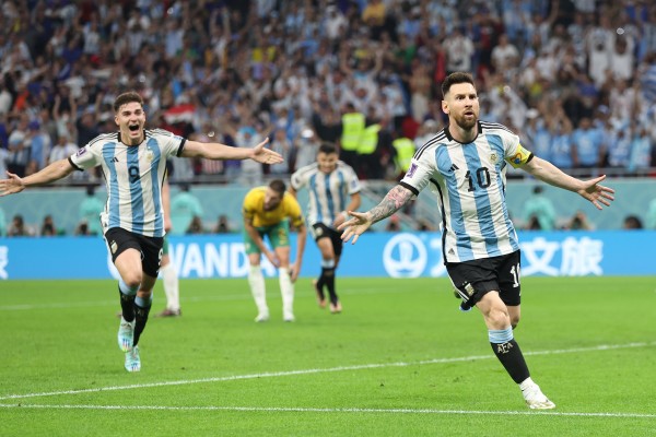 Messi y Julián Álvarez dan la victoria a Argentina y ya miran a Países Bajos
