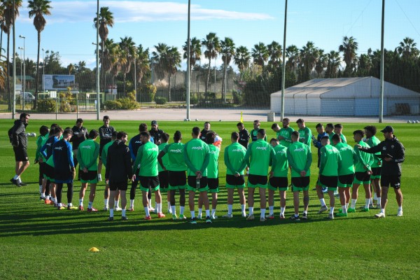 El Elche regresa de Oliva con las baterías cargadas