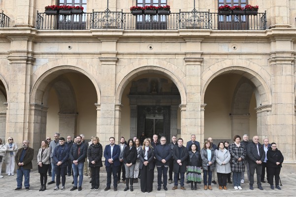 Castelló guarda 3 minutos de silencio por las 3 víctimas del atropello mortal