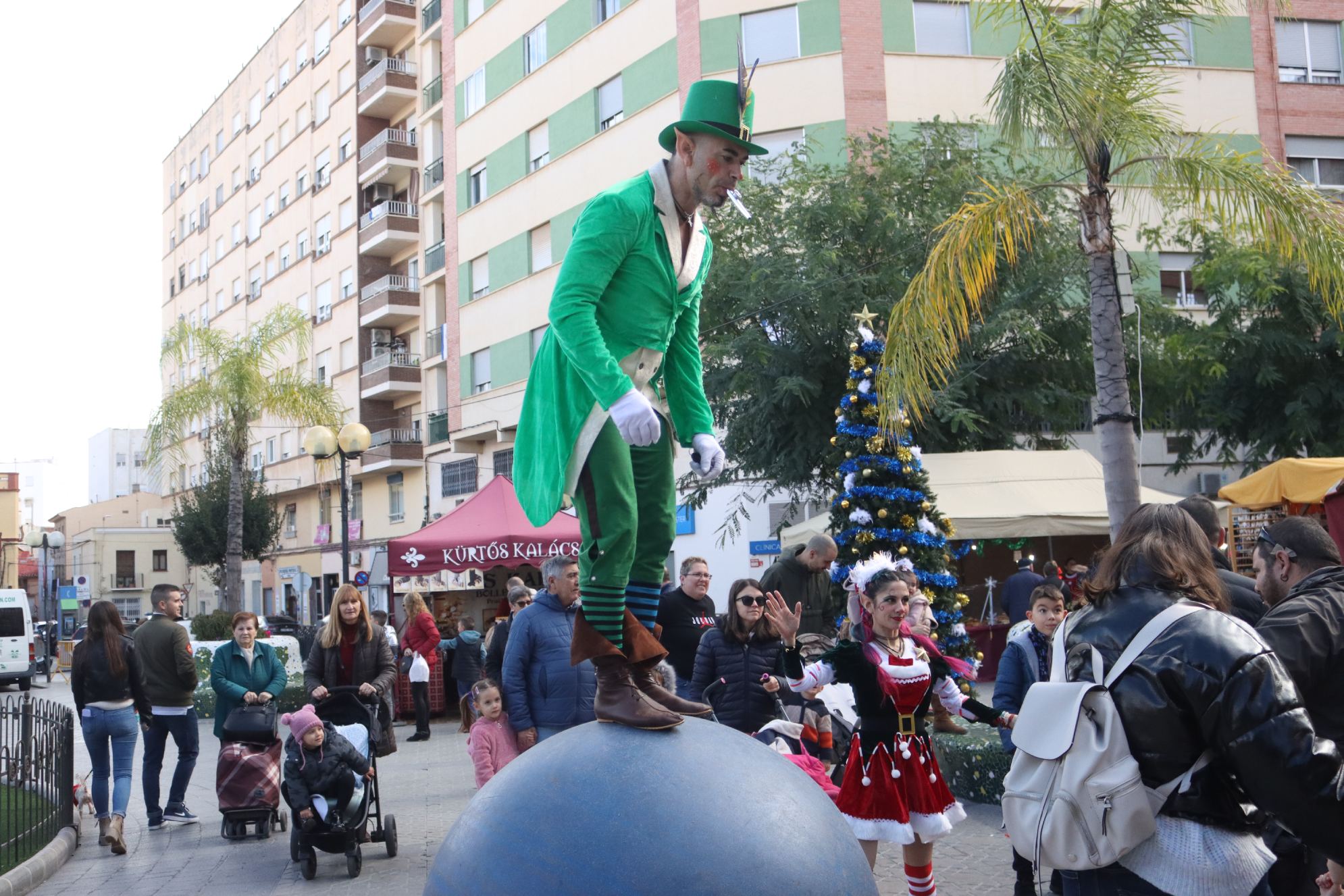 Onda inaugura el tradicional 'Mercat de Nadal' repleto de actividades para el público familiar