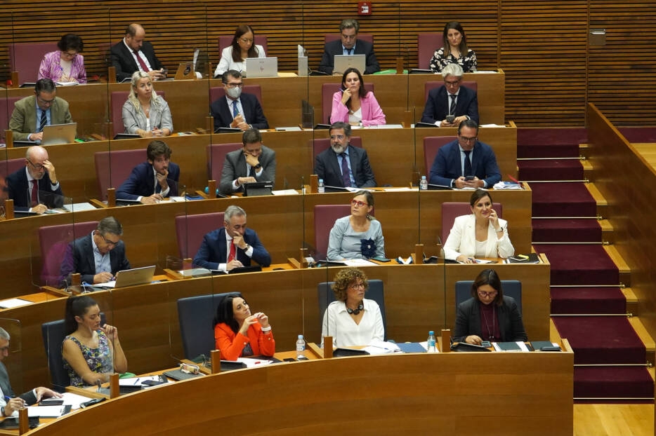 Los gazapos presupuestarios del PP: pide quitar 338 millones al Pla Edificant cuando solo tiene 300