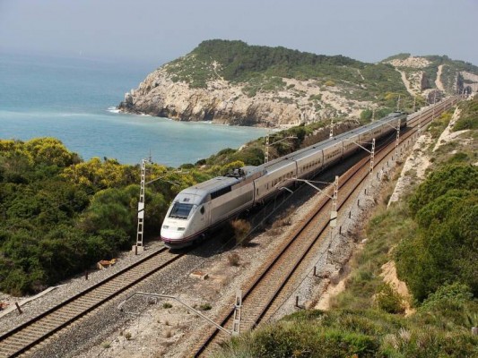 El nuevo Reglamento de Transporte retrasará el Corredor Mediterráneo al exigir el ancho de vía europeo